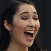 Ovilee May Naakt