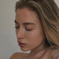Petite_girl Naakt