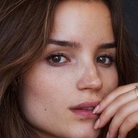 Roos van Montfort Naakt