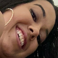 Selena Ryan Naakt