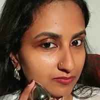 Shinu Syamalan Naakt