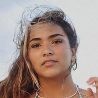 Sienna Mae Gomez Naakt