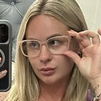 SkyeLouise Naakt