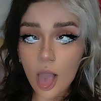 skyrhi Naakt