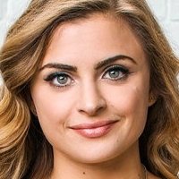 Stephanie Simbari Naakt