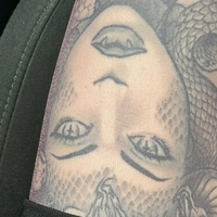 tattoos.legs.nylons.free Naakt