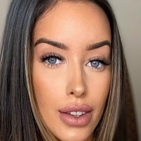 thickbrunette Naakt