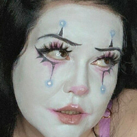 TriSarah Topless Naakt