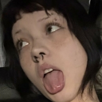 Valvampire / Peachyyval / kill.val Naakt