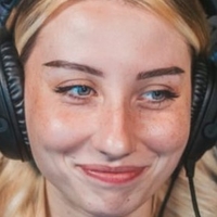 veylaneey Naakt