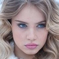 Xenia Tchoumitcheva Naakt