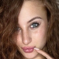 Yana Bradichansky Naakt
