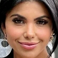 Yesligomez Naakt