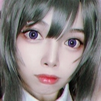 ys0.092 Naakt